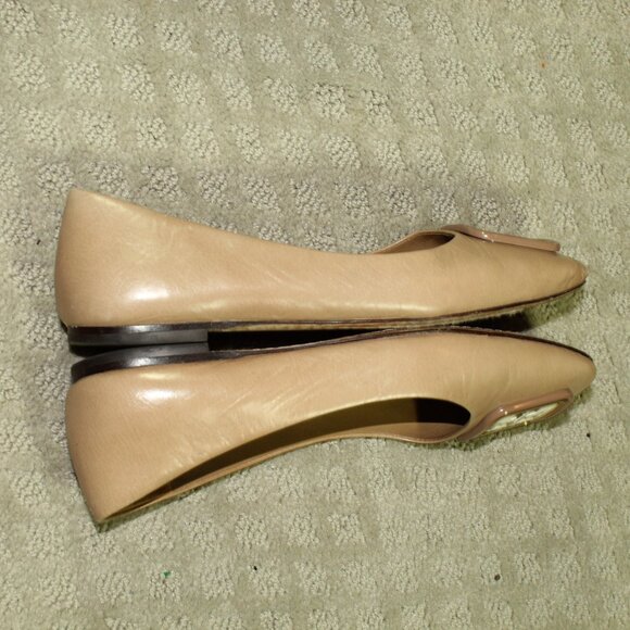 Tory Burch Women's 6M Tan Leather Logo Flats - Picture 3 of 6